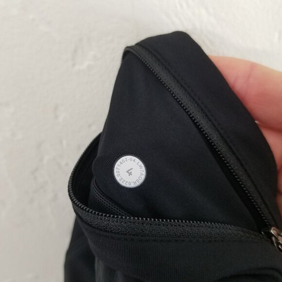 Lululemon Speed Up Low Rise 2.5" Athletic Shorts Size 4 - Picture 5 of 5